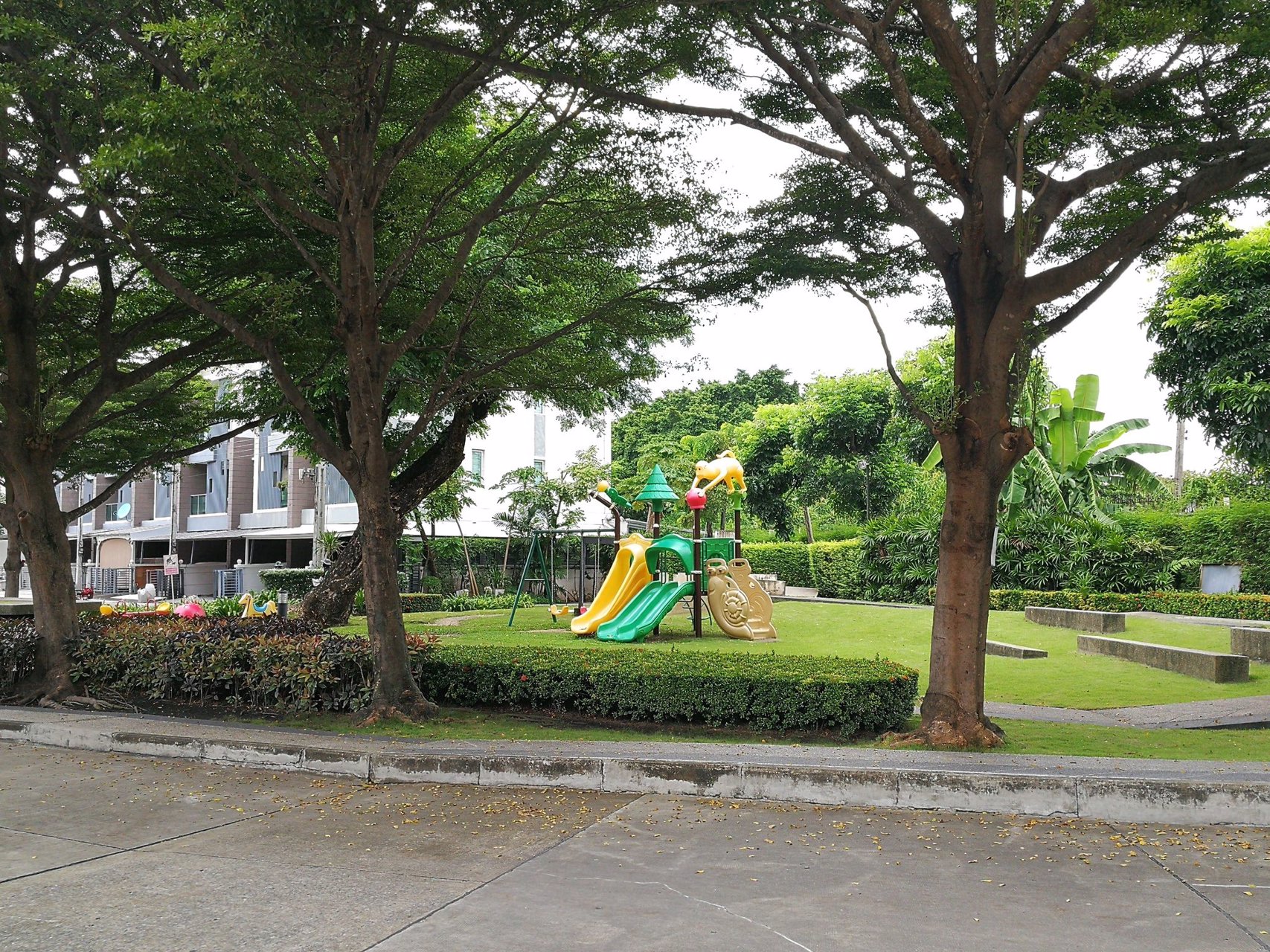 ให้เช่าทาวน์-อเวนิวศรีนครินทร์-town-avenue-อ่อนนุช-68-พร้อมอยู่-ทาวน์โอม-3-ชั้น