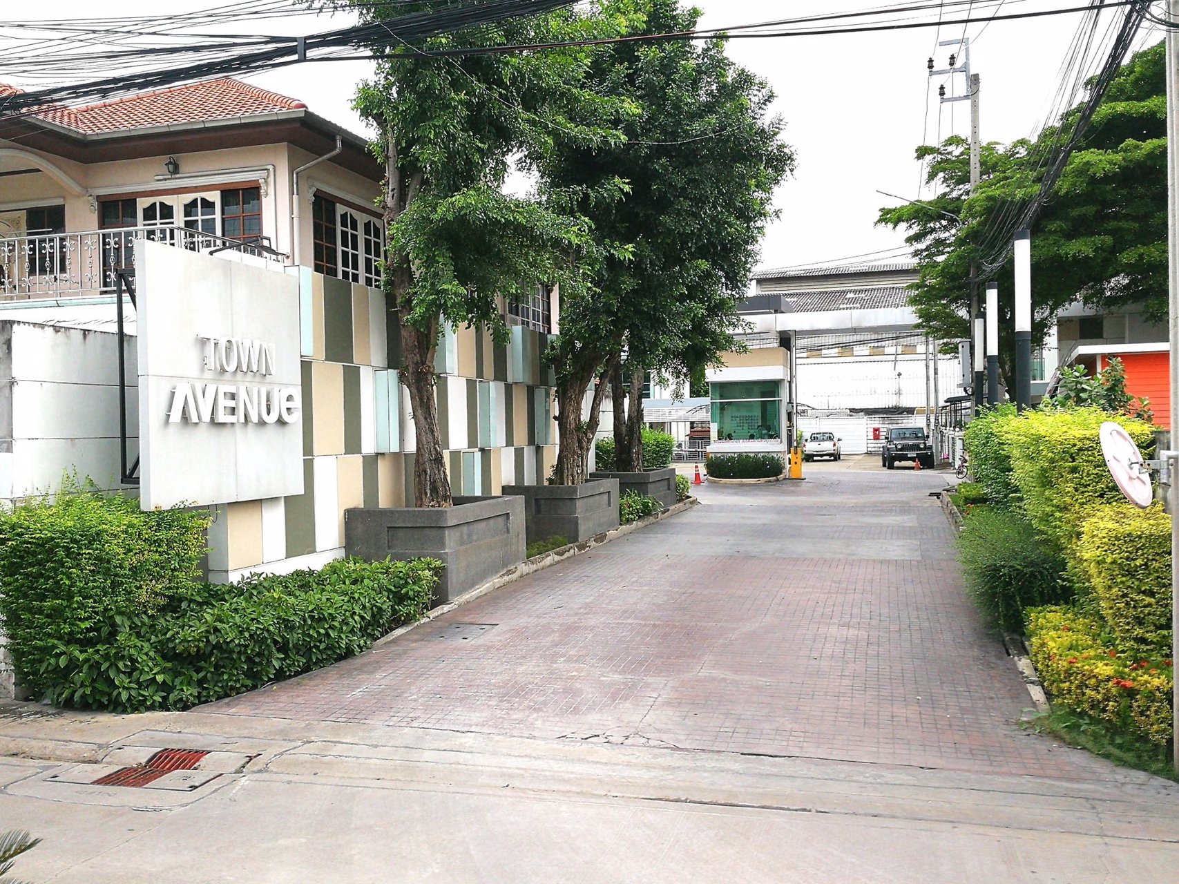 ให้เช่าทาวน์-อเวนิวศรีนครินทร์-town-avenue-อ่อนนุช-68-พร้อมอยู่-ทาวน์โอม-3-ชั้น