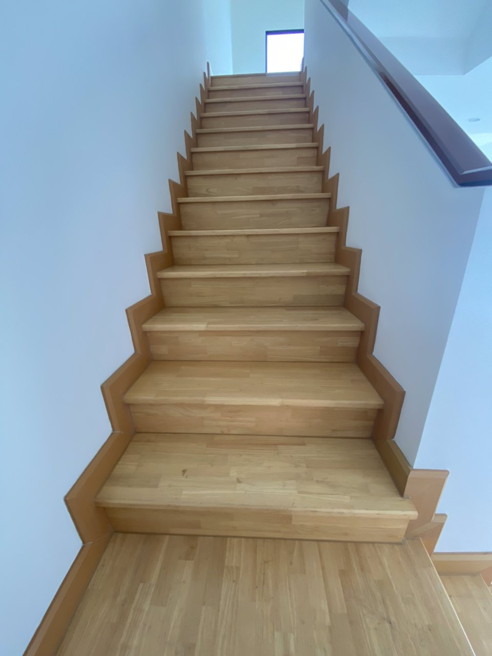 ขายบ้านราคาถูก-ทาวน์โฮม-แปลงมุม-3-ชั้น-ที่ดิน-293-ตรว-ใหม่มาก-ไม่เคยเข้าอยู่-เจ้าของบ้านขายเอง