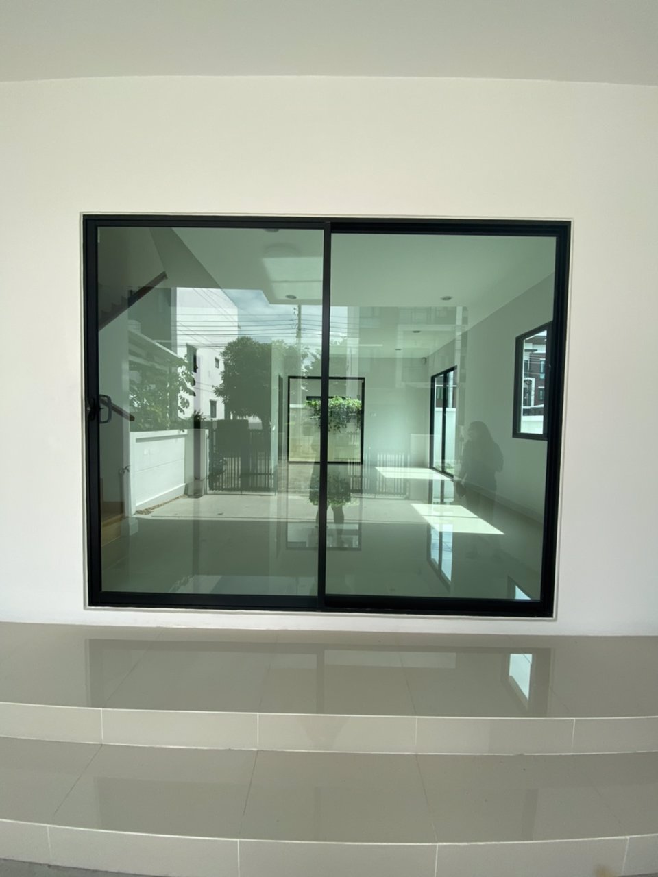 ขายบ้านราคาถูก-ทาวน์โฮม-แปลงมุม-3-ชั้น-ที่ดิน-293-ตรว-ใหม่มาก-ไม่เคยเข้าอยู่-เจ้าของบ้านขายเอง