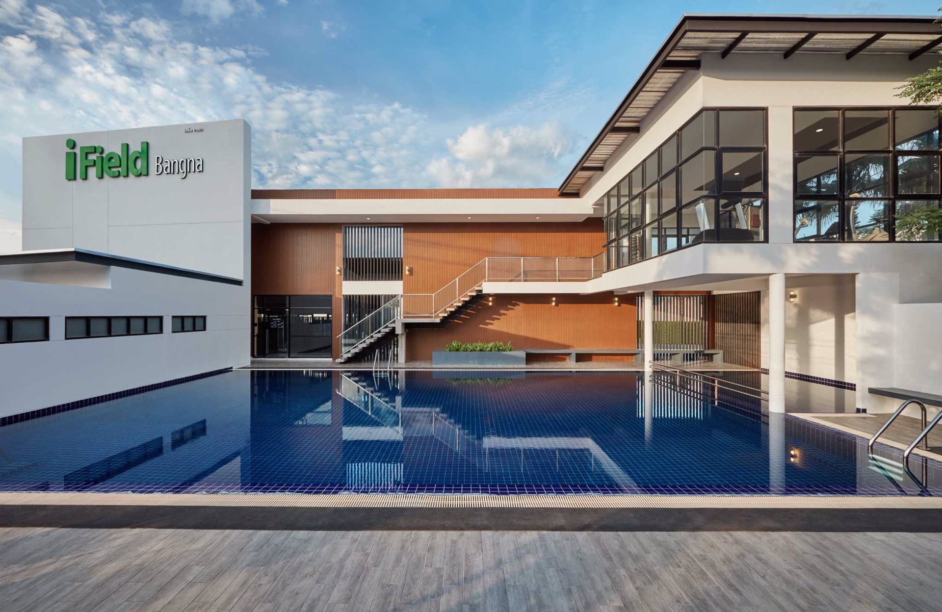 ขายบ้านราคาถูก-ทาวน์โฮม-แปลงมุม-3-ชั้น-ที่ดิน-293-ตรว-ใหม่มาก-ไม่เคยเข้าอยู่-เจ้าของบ้านขายเอง