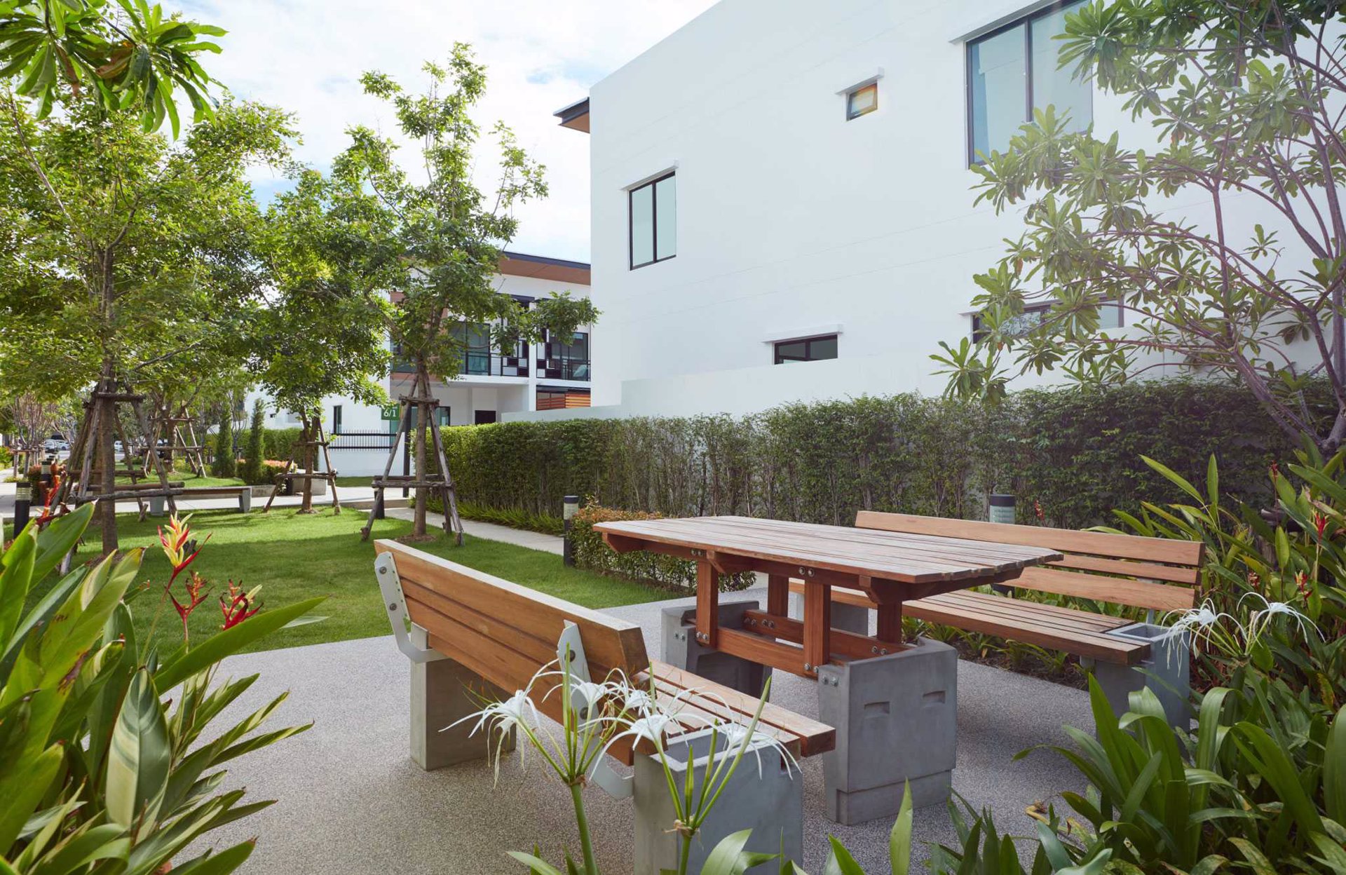 ขายบ้านราคาถูก-ทาวน์โฮม-แปลงมุม-3-ชั้น-ที่ดิน-293-ตรว-ใหม่มาก-ไม่เคยเข้าอยู่-เจ้าของบ้านขายเอง