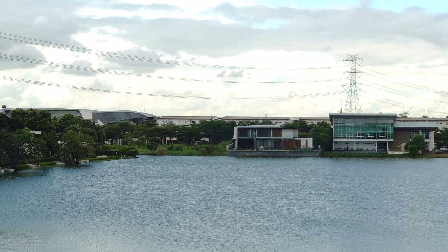 ขายที่ดินติดทะเลสาบ-ในโครงการบลูลากูน-ที่ดินเปล่าถมแล้ว-เหมาะสร้างคฤหาสน์หรู