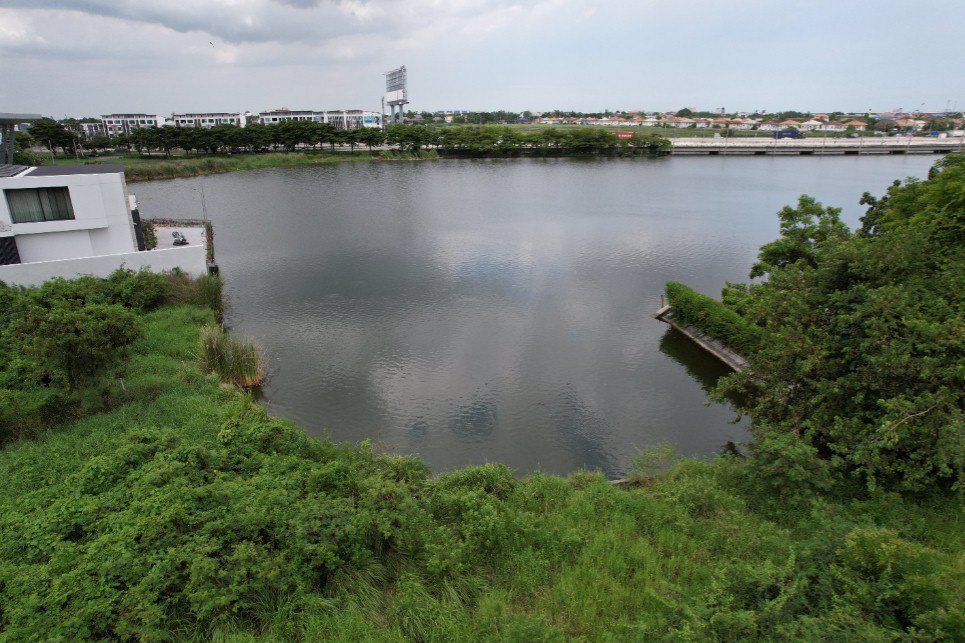 ขายที่ดินติดทะเลสาบ-ในโครงการบลูลากูน-ที่ดินเปล่าถมแล้ว-เหมาะสร้างคฤหาสน์หรู