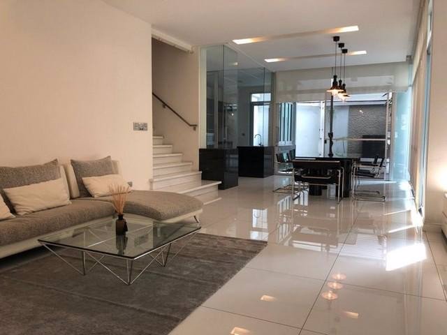 ให้เช่าทาวน์โฮมใกล้mrtลาดพร้าว-โครงการเดอะแลนด์มาร์ค-เรสซิเดนซ์-ห้องมุม