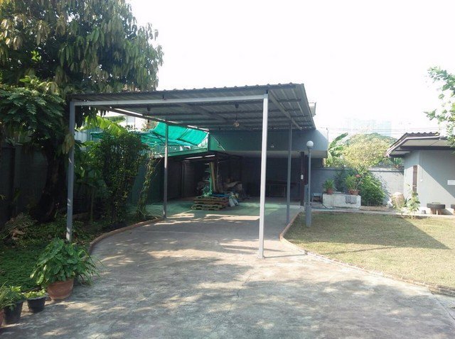 ให้เช่าบ้านเดี่ยว2ชั้นซอยลาดพร้าว-1ใกล้-btsห้าแยกลาดพร้าวmrtพหลโยธิน