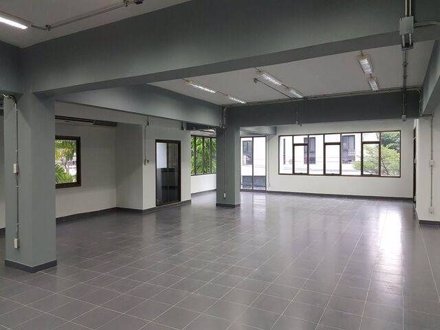 ให้เช่าพื้นที่ออฟฟิศ350ตรมย่านรัชดาใกล้mrtพระราม-9