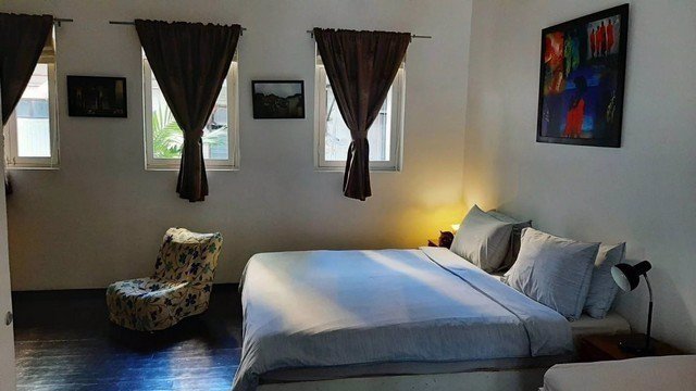 ให้เช่าบ้านเดี่ยว2ชั้นใกล้bts-สุรศักดิ์ถนนสาทร-บ้านเดี่ยวสไตล์วิจเทจสีขาว-ทำเลใจกลางเมืองถนนสาทรใต้