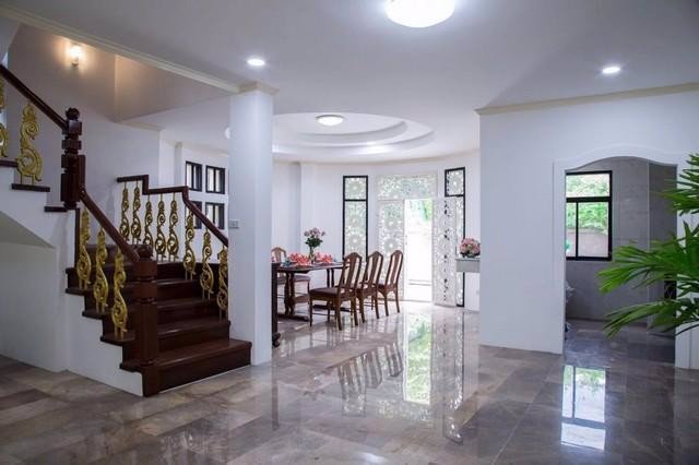 ให้เช่าทาวน์โฮม4ชั้น-ทำเลใจกลางเมืองย่านถนนสุขุมวิทซอย31-ใกล้btsพร้อมพงษ์-ทำอออฟฟิศจดทะเบียนได้