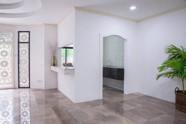 ให้เช่าทาวน์โฮม4ชั้น-ทำเลใจกลางเมืองย่านถนนสุขุมวิทซอย31-ใกล้btsพร้อมพงษ์-ทำอออฟฟิศจดทะเบียนได้