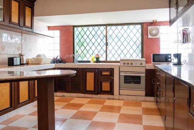 ให้เช่าบ้านเดี่ยวใกล้btsชิดลมพร้อมอยู่ซอยราชปรารภ-4