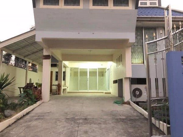 ให้เช่าบ้านเดี่ยว3ชั้นทำโฮมออฟฟิศใกล้mrtวงศ์สว่างย่านรัชดา