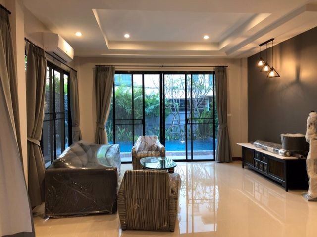 ให้เช่าบ้านเดี่ยว2ชั้นซอยปรีดี14ใกล้btsพระโขนงพร้อมสระว่ายน้ำ