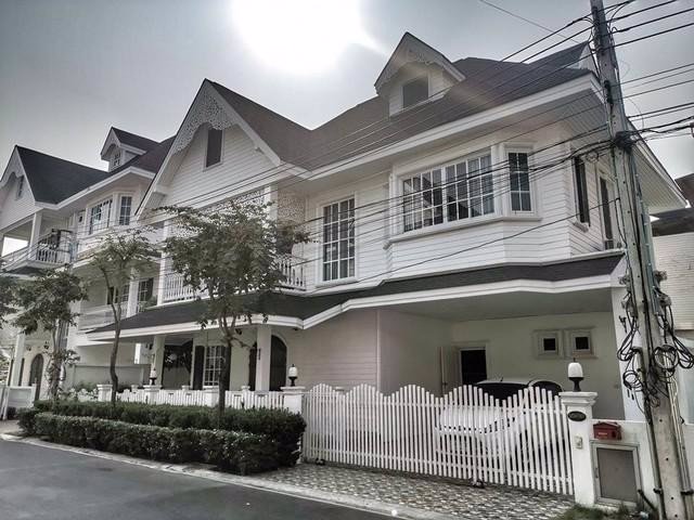 ให้เช่าบ้านเดี่ยวซอยสุขุมวิท109-พร้อมเฟอร์นิเจอร์-หมู่บ้านแฟนตาซี3-ใกล้btsแบริ่ง