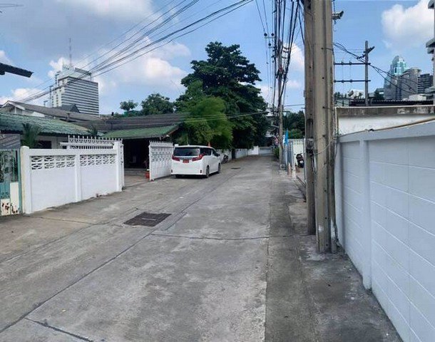 ให้เช่าบ้านเดี่ยวใกล้btsชิดลมพร้อมอยู่ซอยราชปรารภ-4