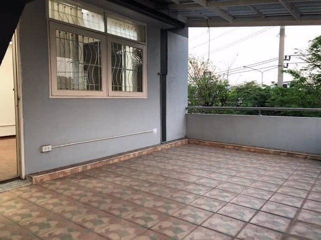 ให้เช่าบ้านเดี่ยว3ชั้นทำโฮมออฟฟิศใกล้mrtวงศ์สว่างย่านรัชดา