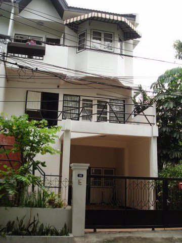 ให้เช่าทาวน์โฮม3-ชั้น-ซอยสุขุมวิท30-ใกล้btsพร้อมพงษ์