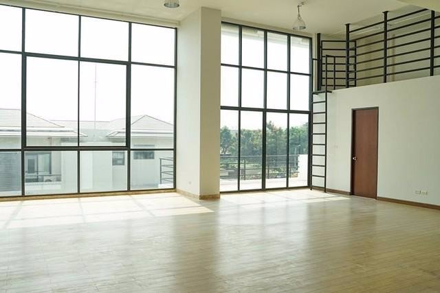 ให้เช่าอาหารสำนักงานพร้อมลิฟท์-ติดห้างพาราไดซ์ศรีนครินทร์พร้อมสระว่ายน้ำส่วนตัว