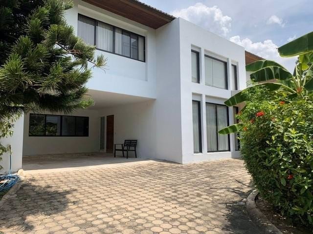 ให้เช่าบ้านเดี่ยวหมู่บ้าน-39เอ็กซ์คลูซีฟ-ซอยรามคำแหง108-ใกล้หมู่บ้านสัมมากร