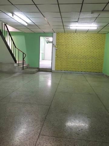 ให้เช่าทาวน์เฮ้าส์2ชั้นซอยเสรีไทย37-ราคาเช่า17000-เดือน