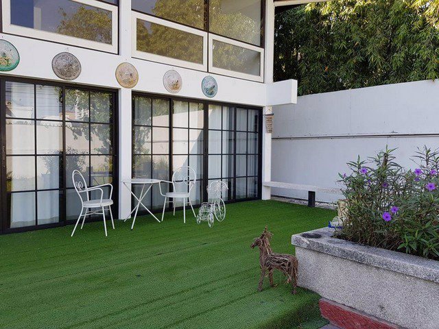 ให้เช่าบ้านเดี่ยว2ชั้นย่านสุขุมวิทใกล้-bts-เอกมัยซอยเอกมัย-10-ห้องนั่งเล่นเพดานสูง