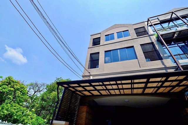 ให้เช่าทาวน์โฮม3-ชั้นซอยสุขุมวิท38ตรงข้ามซอยทองหล่อ-55-ใกล้btsทองหล่อ