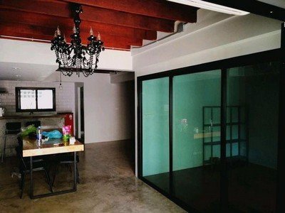 ให้เช่าทาวน์เฮ้าส์2ชั้นใกล้mrtลาดพร้าวตกแต่งใหม่-พร้อมอยู่-15-5-63