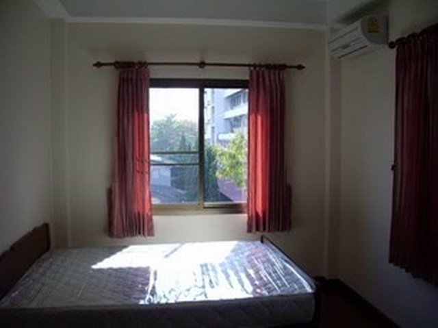 ให้เช่าบ้านแฝด3ชั้นใกล้กับเซ็นทรัลลาดพร้าวmrtพหลโยธินbtsลาดพร้าว-ซอยพหลโยธิน19ซอยวิภาวดี-28