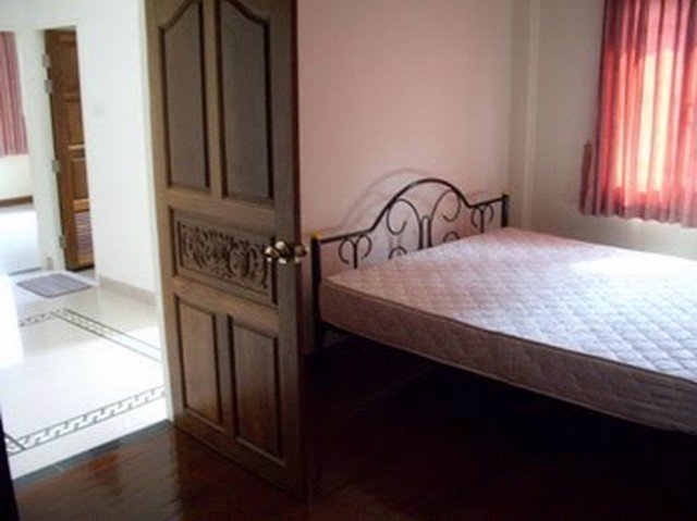 ให้เช่าบ้านแฝด3ชั้นใกล้กับเซ็นทรัลลาดพร้าวmrtพหลโยธินbtsลาดพร้าว-ซอยพหลโยธิน19ซอยวิภาวดี-28