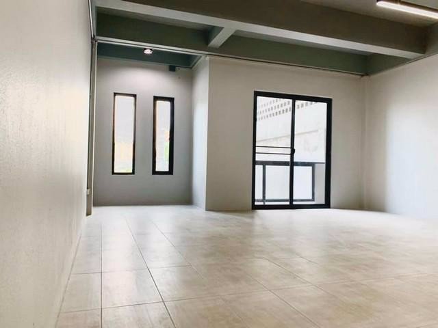 ให้เช่าโฮมออฟฟิศ3ชั้นย่านลาดพร้าวซอยลาดพร้าว124-รีโนเวทใหม่-สไตล์ลอฟท์-ใกล้ท่าเรือมหาดไทย