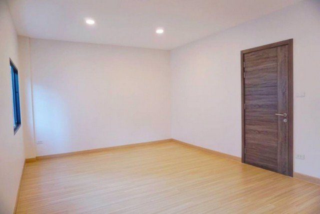 ขายทาวน์โฮม-3-ชั้น-สุขุมวิท77-ย่านอ่อนนุช-ใกล้btsอ่อนนุช-15-กิโลเมตร