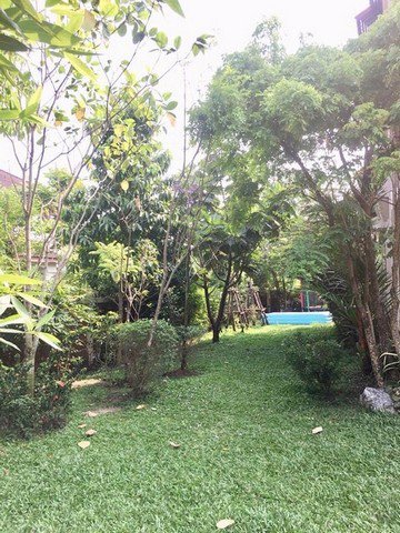 ให้เช่าและขายบ้านเดี่ยวหมู่บ้านลดาวัลย์-ศรีนครินทร์-ซอยศรีด่าน-14-หลังริม