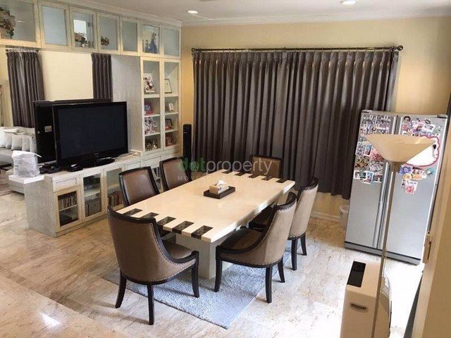 ขายและให้เช่าบ้านเดี่ยว2ชั้นหมู่บ้านลดาวัลย์-ศรีนครินทร์-ซอยศรีด่าน-14-หลังริม