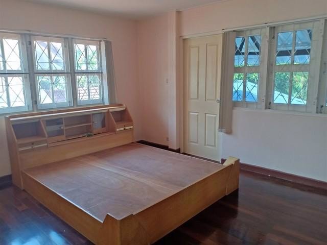 ให้เช่าบ้านเดี่ยว-2ชั้นหมู่บ้านสัมมากร-รามคำแหง112-เลี้ยงสัตว์ได้และทำออฟฟิศจดทะเบียนได้