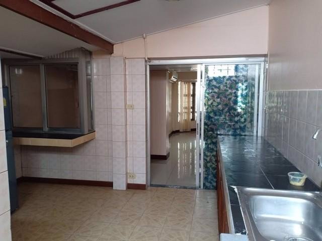 ให้เช่าบ้านเดี่ยว-2ชั้นหมู่บ้านสัมมากร-รามคำแหง112-เลี้ยงสัตว์ได้และทำออฟฟิศจดทะเบียนได้