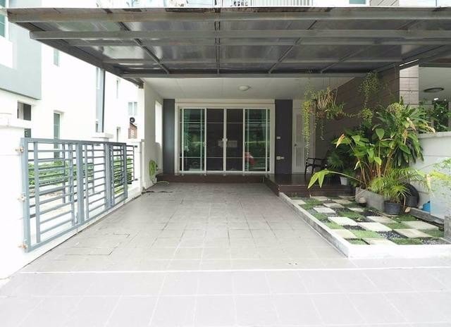 ให้เช่าทาวน์โฮม3ชั้นโครงการทาวน์อเวนิวศรีนครินทร์ซอยอ่อนนุช-68-เฟอร์ครบพร้อมอยู่-หลังมุม