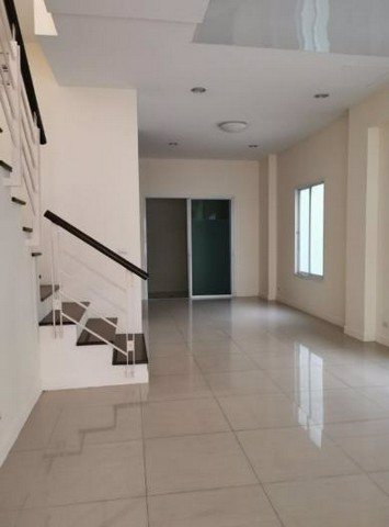 ให้เช่าทาวน์โฮม35ชั้นใกล้เลียบด่วนซอยรามอินทรา-40ถนนนวลจันทร์-โครงการพรีเมี่ยมเพลส5-หลังมุม