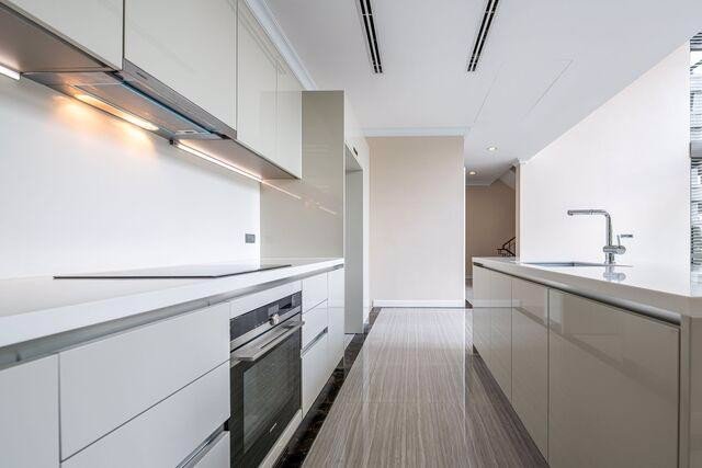 ให้เช่าทาวน์โฮมหรู5ชั้นใกล้btsพร้อมพงษ์และbtsทองหล่อพร้อมสระว่ายน้ำส่วนตัวและลิฟท์