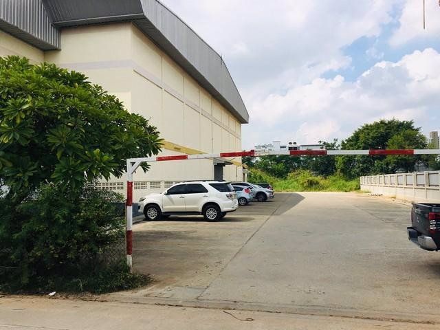 ให้เช่าโกดังอาคารขนาดใหญ่ใกล้btsแบริ่ง-เขตบางนา-ซอยสุขุมวิท105