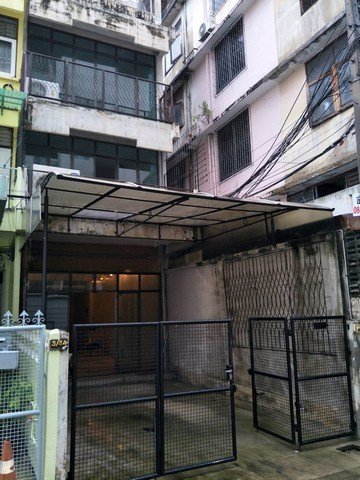 ให้เช่าทาวน์เฮ้าส์4ชั้นใกล้btsช่องนนทร-ย่านสีลม-ถนนคอนแวนต์