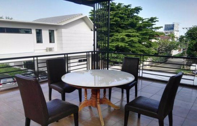 ให้เช่าบ้านเดี่ยว3ชั้นสไตล์โมเดรินติดถนนประเสริฐมนูกิจย่านลาดปลาเค้า