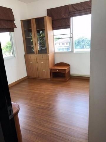 ให้เช่าบ้านเดี่ยว3ชั้นสไตล์โมเดรินติดถนนประเสริฐมนูกิจย่านลาดปลาเค้า