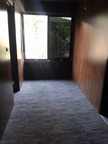 ขายและให้เช่าอาคาร4-ชั้น-หลังมุม-ซอยสุขุมวิท35-หลังเอ็มควอเทียร์ใกล้bts-พร้อมพงษ์