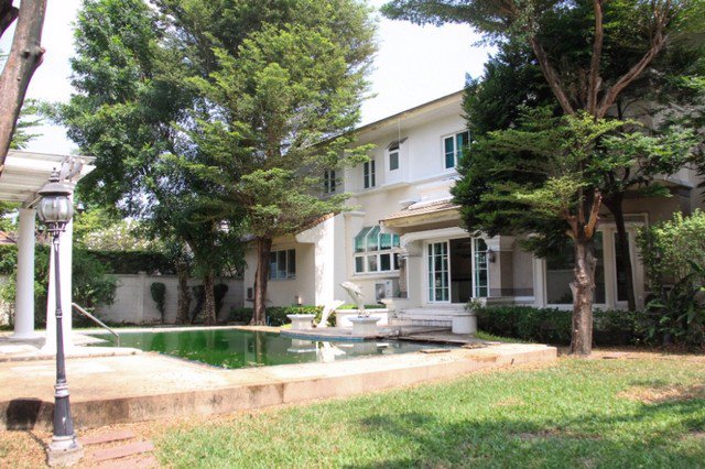 ให้เช่าบ้านเดี่ยว-2-ชั้น-หมู่บ้านนันทวัน-ศรีนครินทร์-zone-exclusive-พร้อมสระว่ายน้ำส่วนตัว