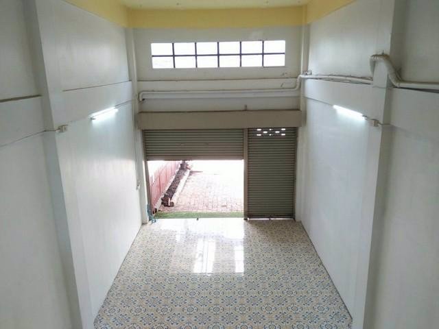 ให้เช่าอาคารพาณิชย์45-ชั้นริมถนนลาดพร้าววังหิน-ใกล้วัดลาดพร้าว-ถนนกว้าง-4-เลน-ไฟฟ้า-3-เฟส