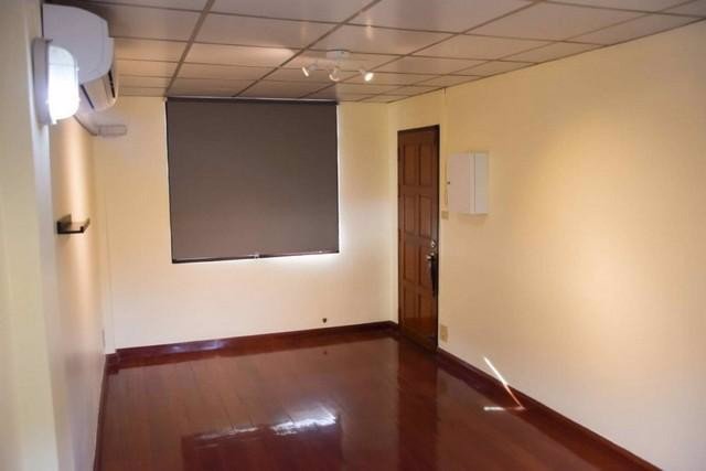 ให้เช่าทาวน์โฮม4-ชั้นซอยสุขุมวิท-65-ใกล้btsพระโขนงและเอกมัย