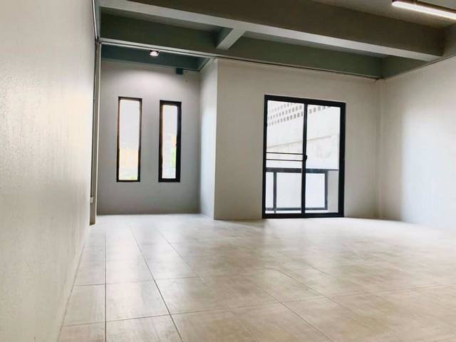 ให้เช่าโฮมออฟฟิศ3ชั้นย่านลาดพร้าวซอยลาดพร้าว124-รีโนเวทใหม่-สไตล์ลอฟท์-ใกล้ท่าเรือมหาดไทย