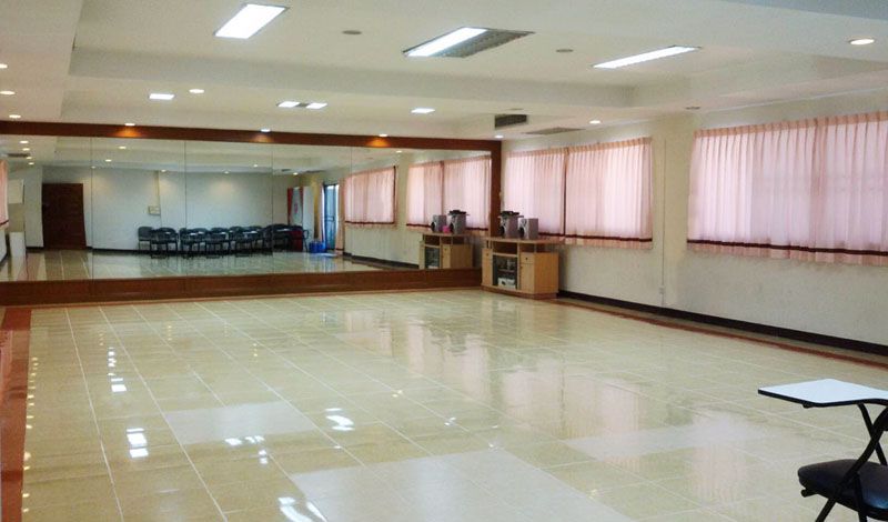 ห้องซ้อมเต้น-ให้เช่า-nana-modeling-studio-ซราม12-ติด-the-mallราม