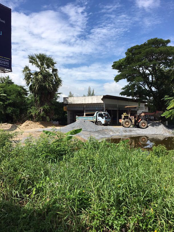 ที่ดิน-2-ไร่-ติดถนนราษฎร์พัฒนา-ซอยมิสทีน-ไปออกถนนเคหะร่มเกล้าได้-ใกล้-สนงที่ดินบึงกุ่ม