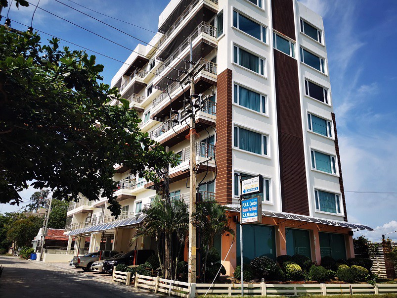 ขายวรัญญา-เอ็กซํเซ็คคิวทิฟ-คอนโดมิเนียม-ตกแต่งพร้อม-1-ห้องนอน-1-ห้องน้ำ-เห็นทะเลริมหาดแสงจันทร์